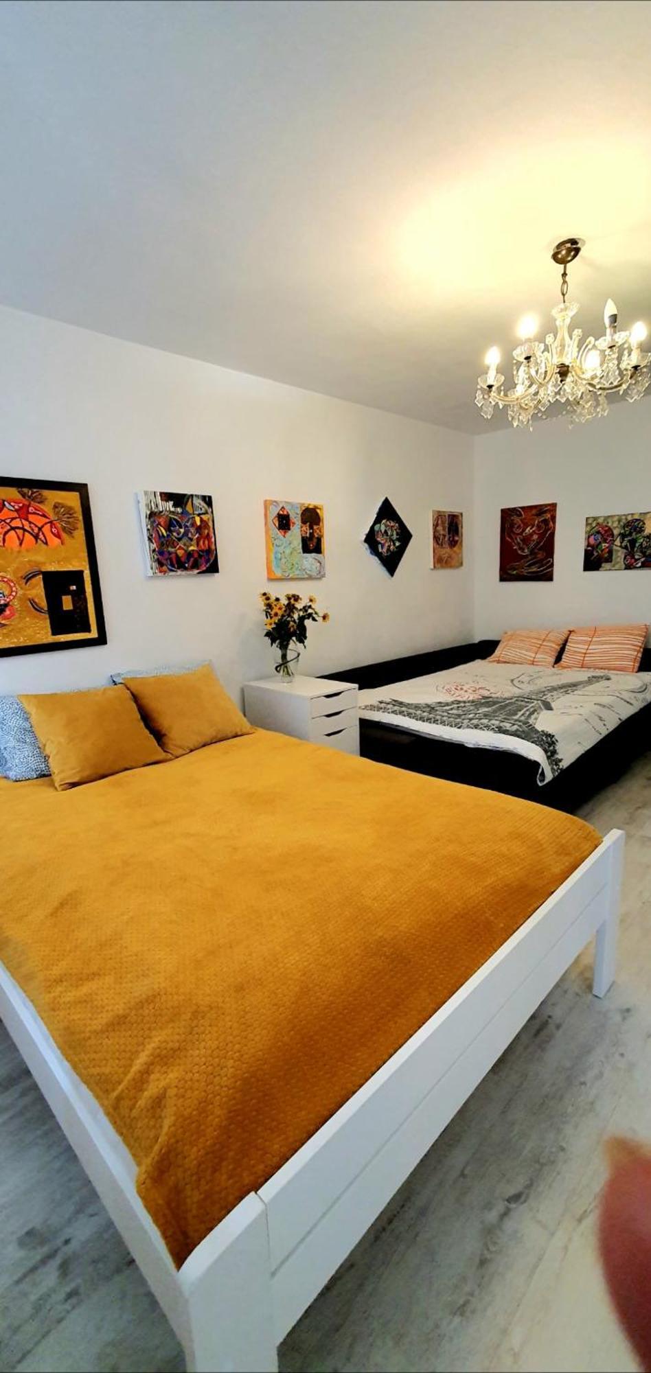 Centrum Daniella Apartment *